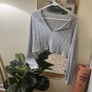 Ribbed grey long sleeve crop